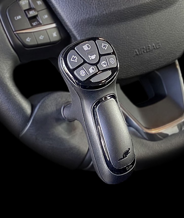 Multifunktionsdrehknopf am Lenkrad – selbst fahren trotz körperlicher Einschränkung
