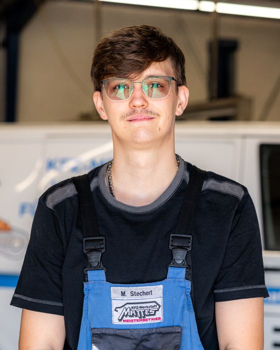 Marcel Stechert, Kfz-Mechatroniker bei KFZ Mattes